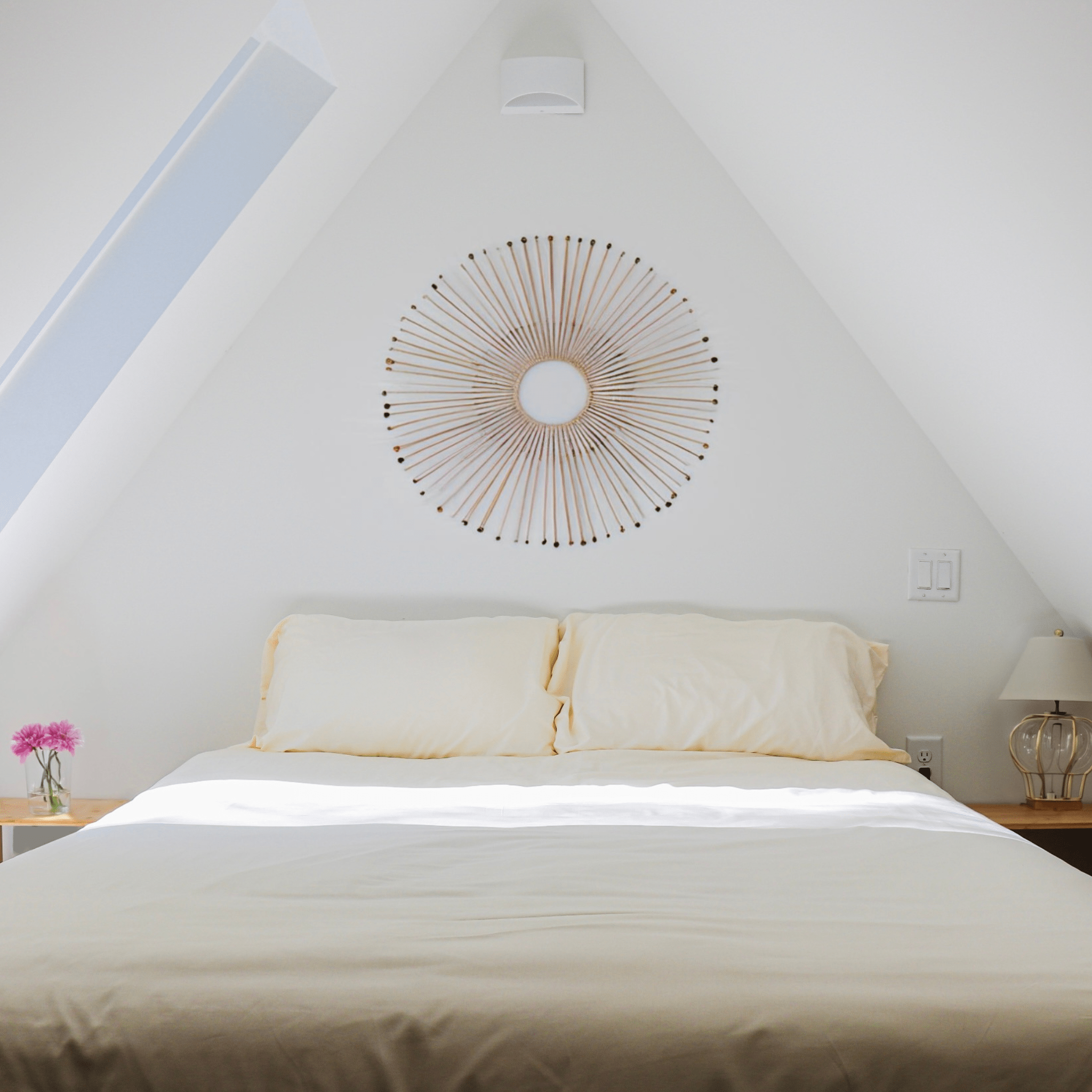 Pure white cotton bedsheet